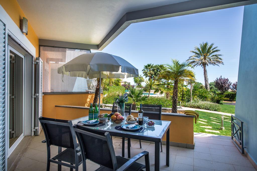 Aparthotel Foz Da Ria Odiáxere Habitación foto